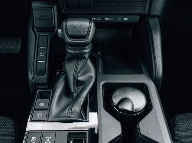 TOYOTA Land Cruiser usata, con Climatizzatore