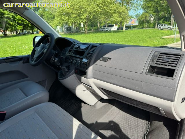 VOLKSWAGEN Transporter usata, con Autoradio