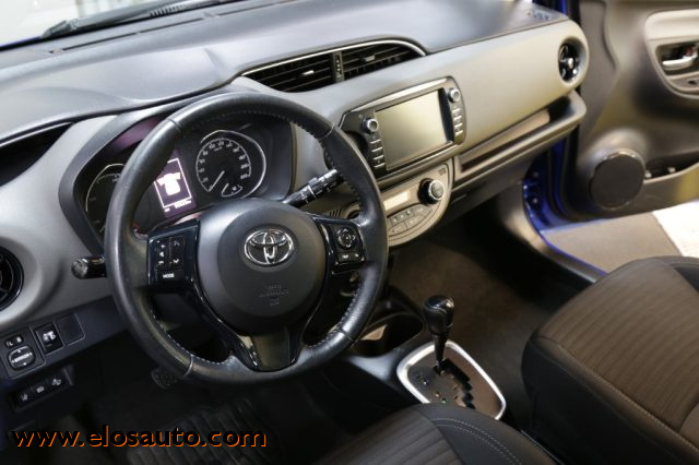 TOYOTA Yaris usata, con Volante multifunzione