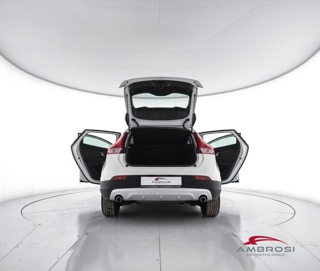 VOLVO V40 Cross Country usata 6