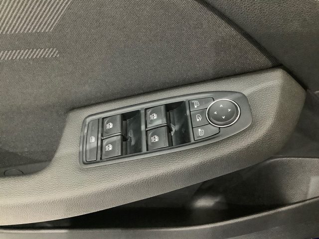 RENAULT Clio usata, con Sensori di parcheggio posteriori