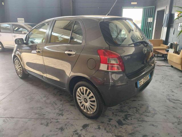 TOYOTA Yaris usata, con Airbag laterali