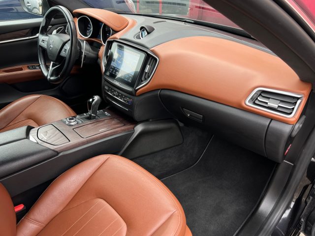 MASERATI Ghibli usata, con Autoradio