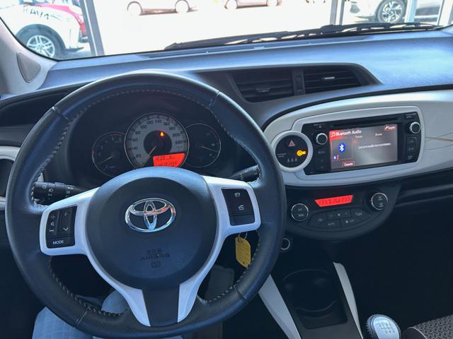 TOYOTA Yaris usata, con Cerchi in lega