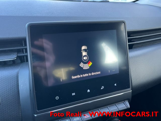 RENAULT Clio usata, con USB