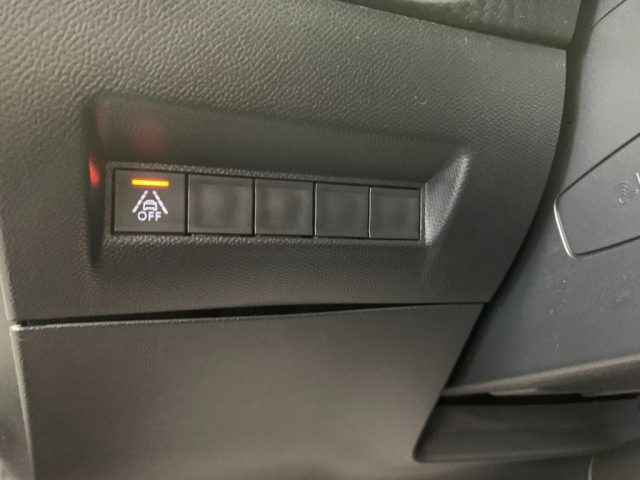PEUGEOT 2008 usata, con Controllo elettronico della corsia