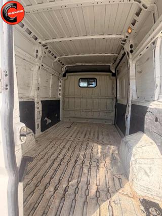 PEUGEOT Boxer usata, con Servosterzo