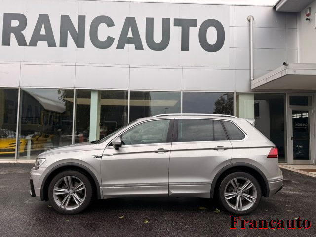 VOLKSWAGEN Tiguan usata, con Airbag laterali