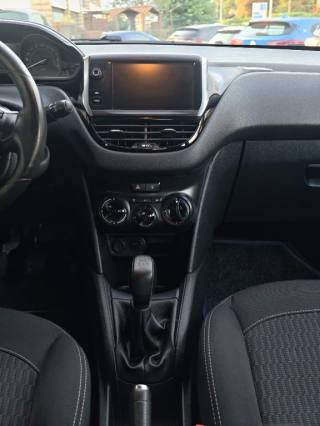 PEUGEOT 208 usata, con Park Distance Control