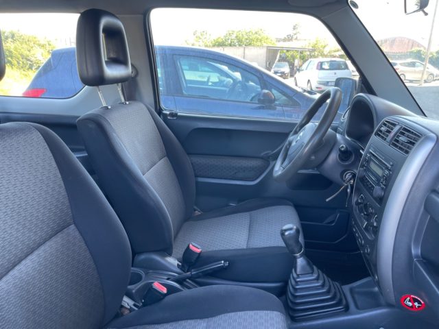 SUZUKI Jimny usata, con Servosterzo