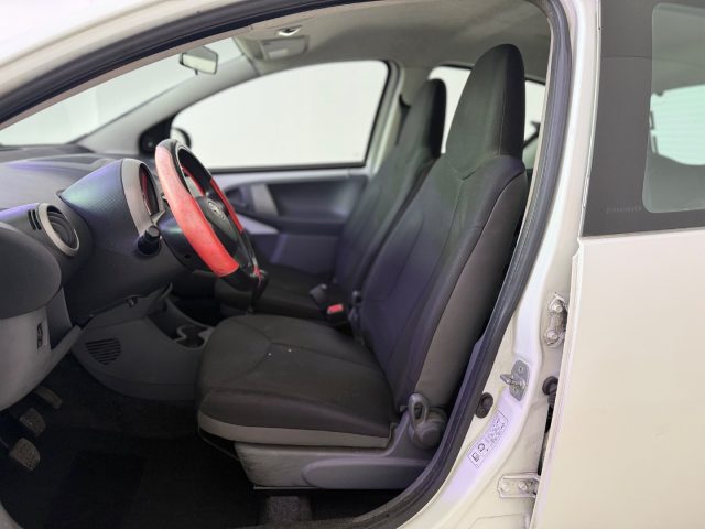 TOYOTA Aygo usata 13