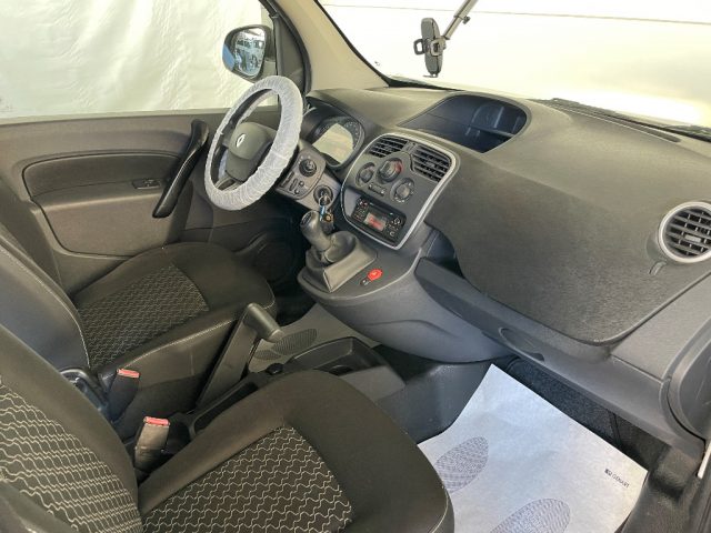 RENAULT Kangoo usata 19