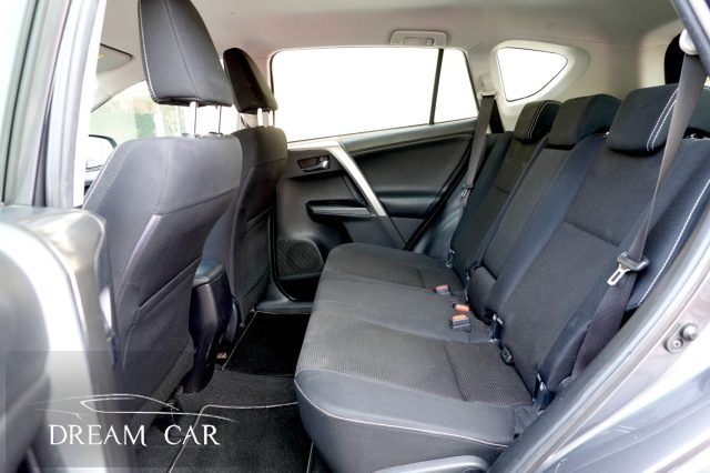 TOYOTA RAV 4 MY23 usata, con Controllo trazione