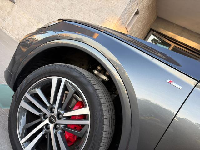 AUDI Q5 usata, con Volante in pelle