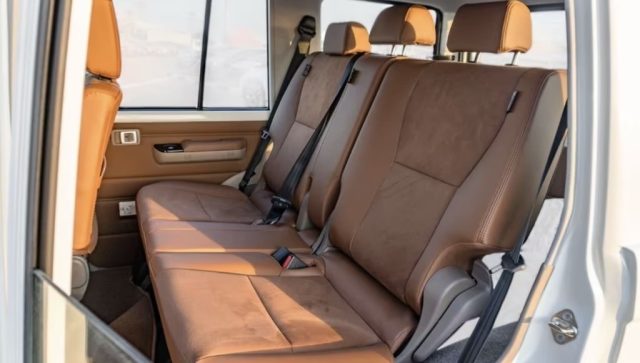TOYOTA Land Cruiser usata, con Interni in pelle