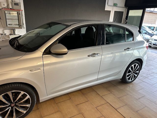 FIAT Tipo usata, con Airbag