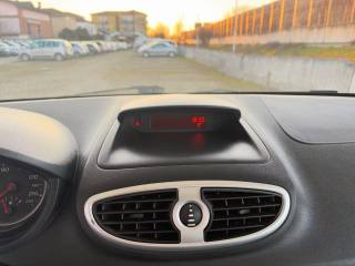 RENAULT Clio usata, con Sedile posteriore sdoppiato