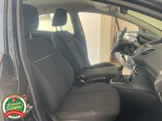 FORD Fiesta usata, con Autoradio