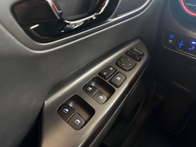 HYUNDAI Kona usata, con Specchietti laterali elettrici