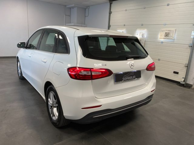 MERCEDES-BENZ B 180 usata, con Alzacristalli elettrici