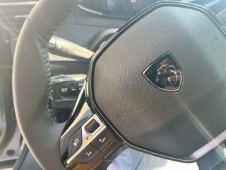 PEUGEOT 2008 usata, con Autoradio