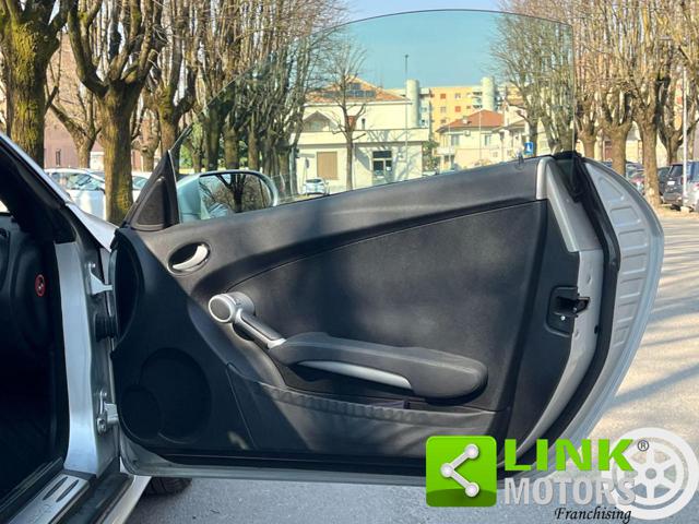 MERCEDES-BENZ SLK 200 usata, con Autoradio digitale