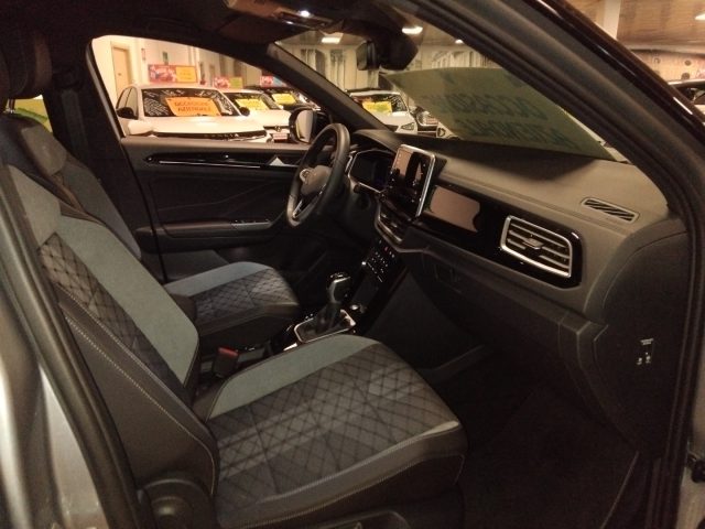 VOLKSWAGEN T-Roc usata, con Servosterzo