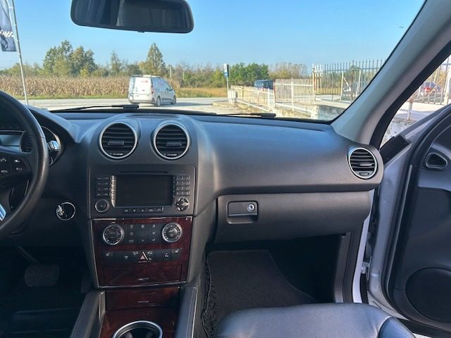 MERCEDES-BENZ ML 320 usata, con Cronologia tagliandi