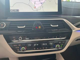 BMW 520 usata, con Fari LED