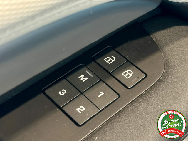 LAND ROVER Discovery usata, con Controllo automatico clima