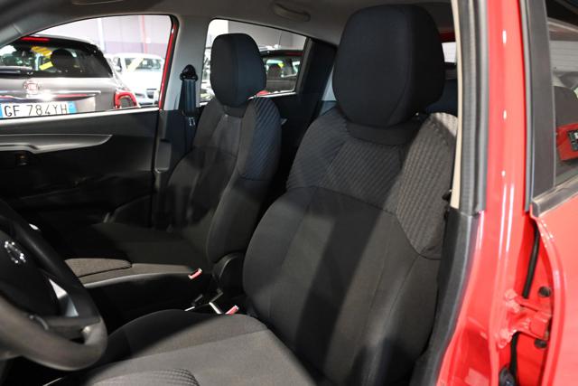 MAHINDRA KUV100 usata, con Fendinebbia