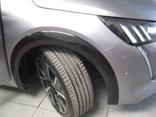 PEUGEOT 208 usata, con Telecamera per parcheggio assistito