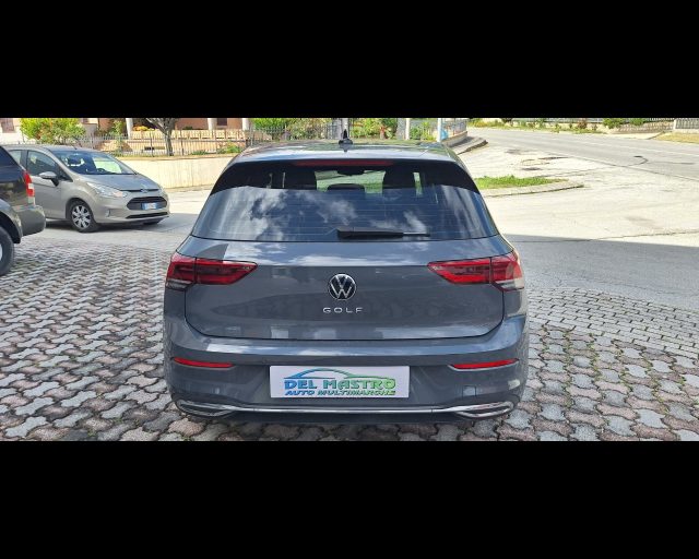 VOLKSWAGEN Golf usata, con Autoradio