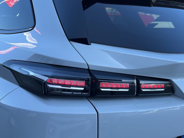 PEUGEOT 308 usata, con Fari LED