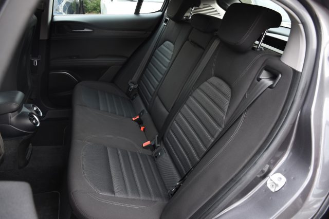 ALFA ROMEO Stelvio usata, con Autoradio