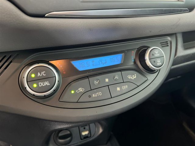 TOYOTA Yaris usata, con Specchietti laterali elettrici
