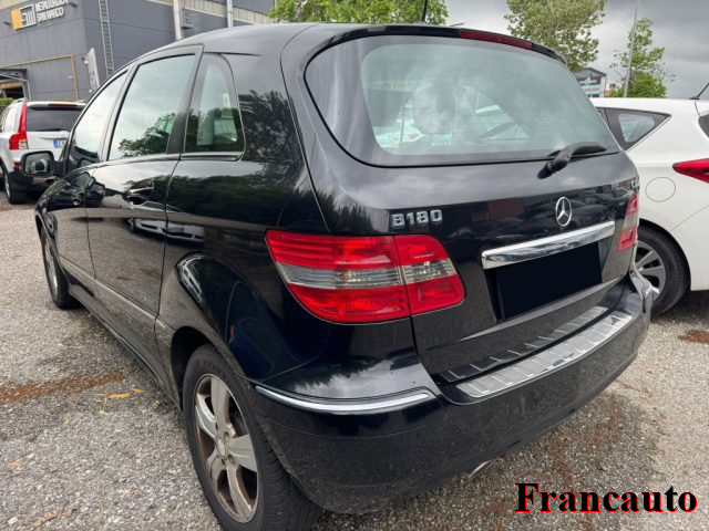 MERCEDES-BENZ B 180 usata, con Airbag laterali
