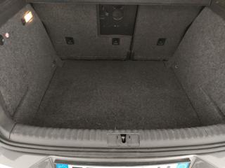 VOLKSWAGEN Tiguan usata, con USB