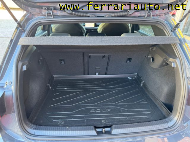 VOLKSWAGEN Golf usata, con USB
