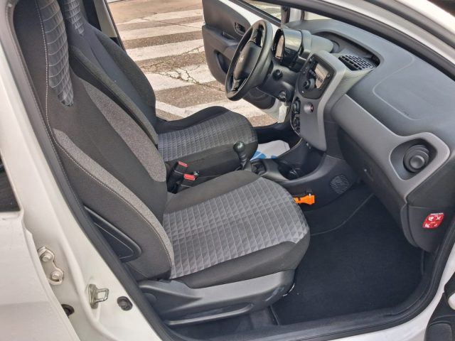 PEUGEOT 108 usata, con Autoradio digitale