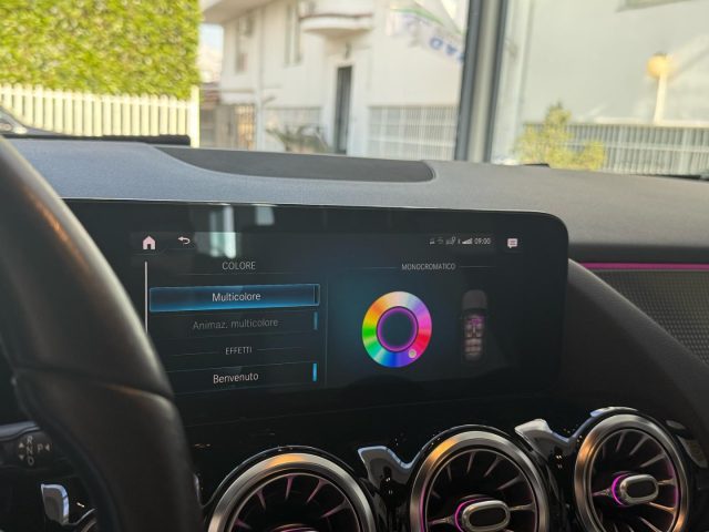 MERCEDES-BENZ GLA 200 usata, con Bracciolo