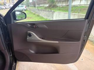 TOYOTA iQ usata, con Pneumatici estivi