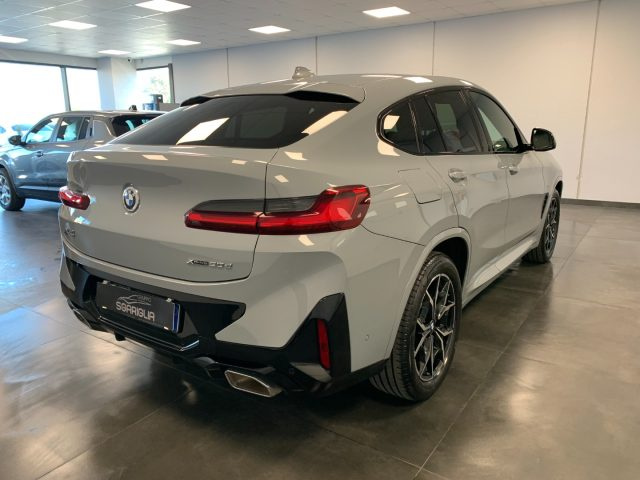 BMW X4 usata, con Sensori di parcheggio posteriori