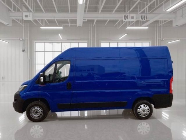 PEUGEOT Boxer usata, con Alzacristalli elettrici