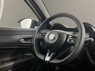 ALFA ROMEO Junior usata, con Portellone posteriore elettrico