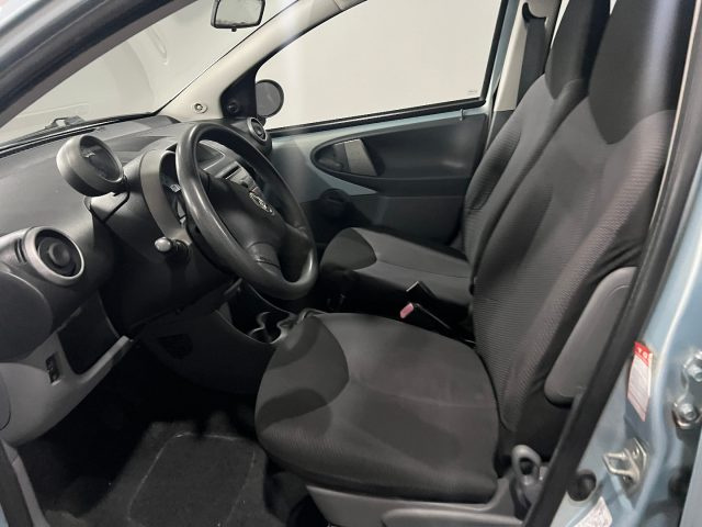 TOYOTA Aygo usata, con Chiusura centralizzata