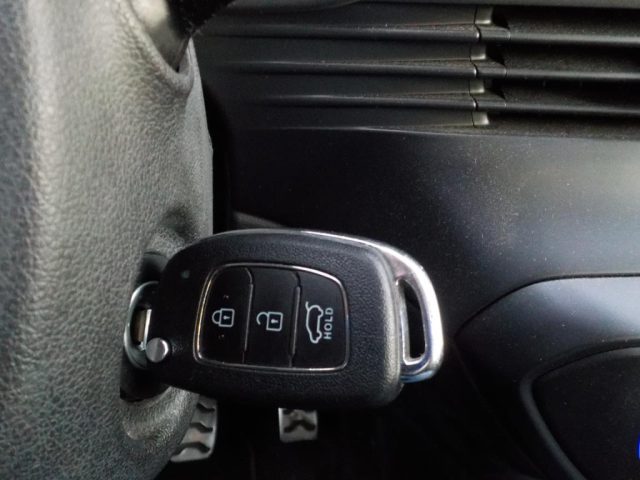 HYUNDAI Bayon usata, con Hill holder