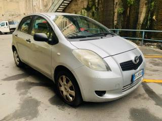 TOYOTA Yaris 1.0 5 porte