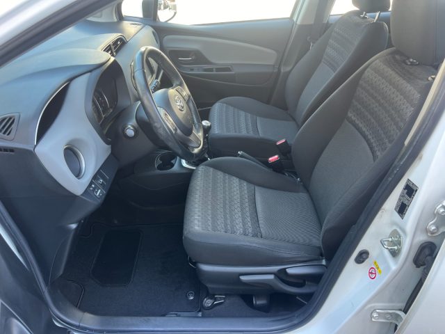 TOYOTA Yaris usata, con Fendinebbia