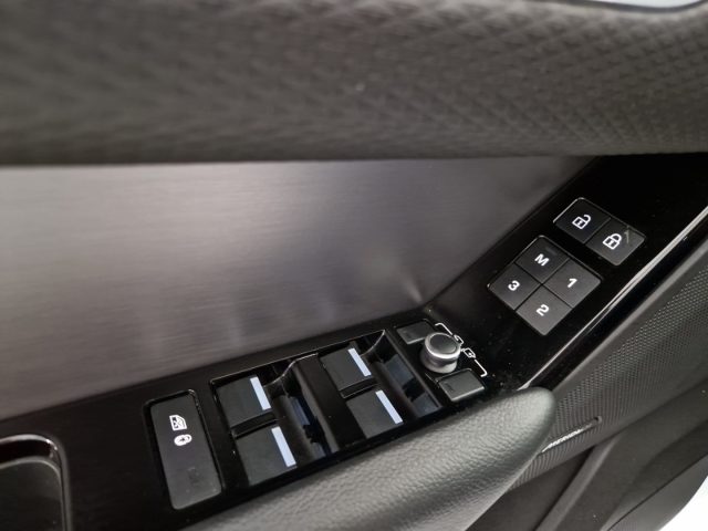 LAND ROVER Range Rover Velar usata, con USB